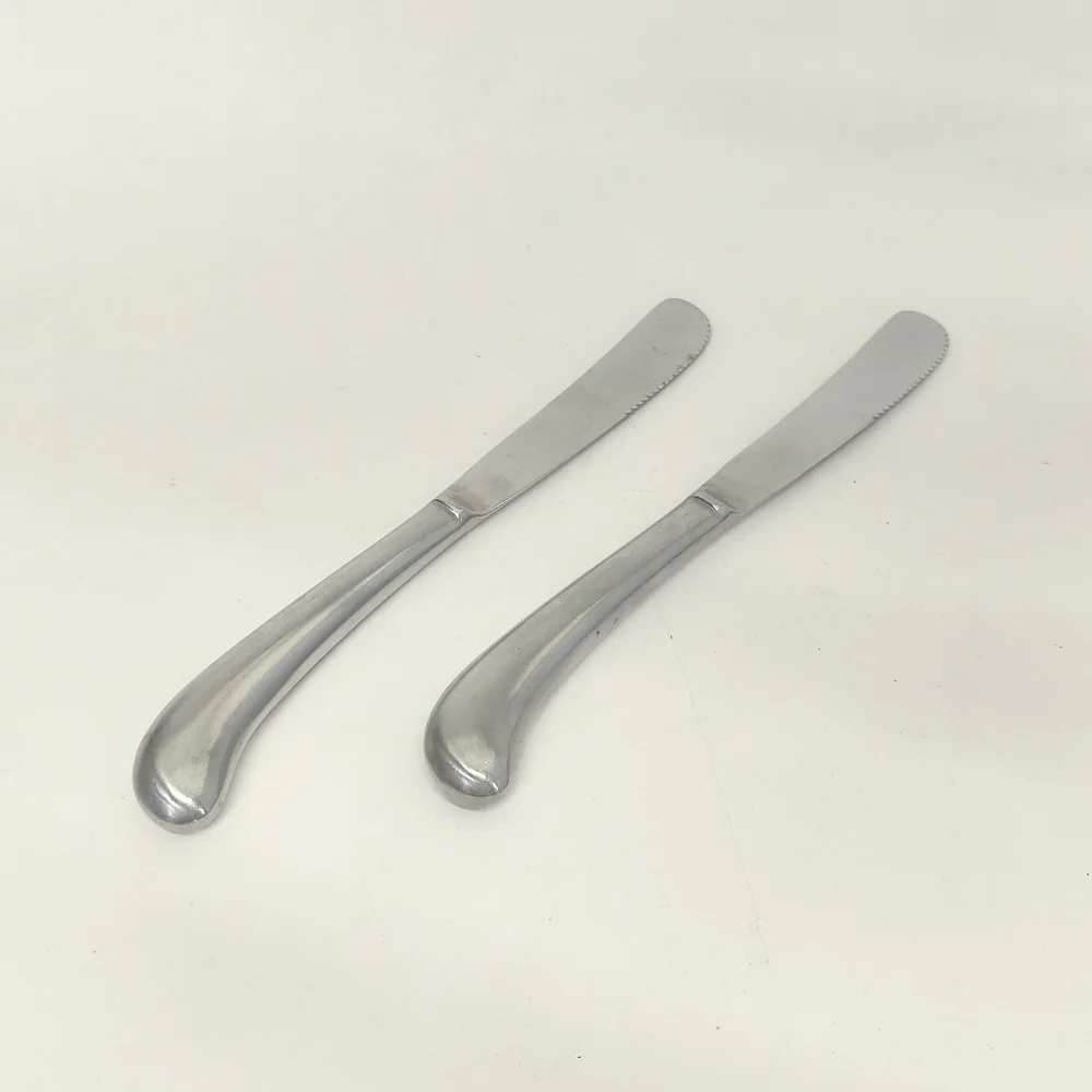 VINTAGE | Stainless Steel Pistol Grip Handle Butter Knives Set Of 2 9.25